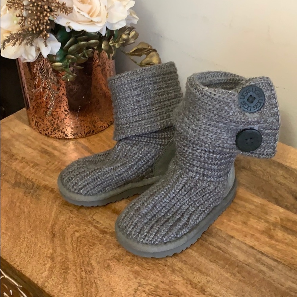 Ugg boots knitted